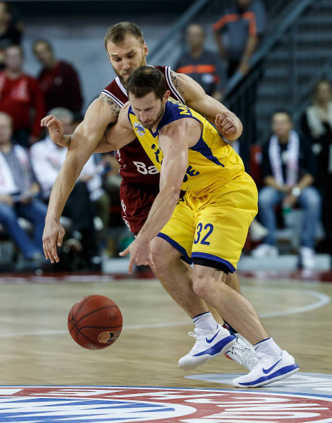 墨菲与伊萨 墨菲与伊萨